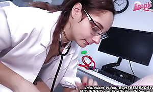 German skinny womanlike doctor teen fuck with age-old ugly patient