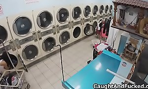 Misusing bigtit teen fucked elbow laundromat