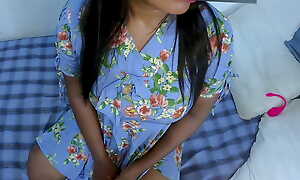 SRI LANKAN STEPSIS,wait what she's lesbiaN