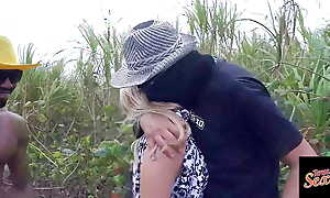 Naughty Blonde! She Released added to Had Good Coitus beside Guys beside Big Dicks - Turma Do Sexo