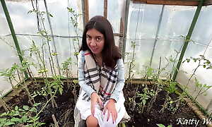 Fucked a Village Girl more Her Garden While Her Husband Was Not elbow Digs