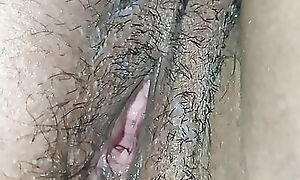 desee gaanv kee auraton ne apane doosare se seks kiya poora paanee nahin nikala chaatane mein bahut jyaada mazaak aane l