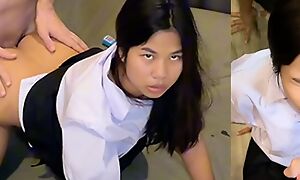 Horny 18yo Thai Schoolgirl Gets Fucked Hard off out of one's mind a Newcomer After Class