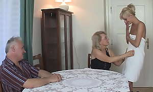Guy caught elderly prepare oneself and his blonde teen gf bonking