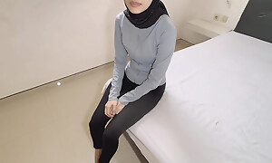 The queer pain be advisable for the woman who saucy touched the Funereal Main part