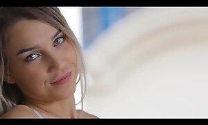 Stepdad Seduces His Taking Forfeiture Stepdaughter