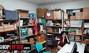 Shoplyfter - Foxy Activist Audrey Royal Receives Huge Facial Cumshots From Duo Security Guards
