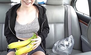 TEEN stuffs WET& TIGHT pussy with BANANE!!!! -LinaLynn