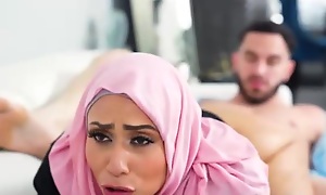 Curvaceous Arab mam seduced stepson come into possession of some bottomless gulf passion