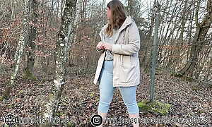 OMG my saucy Alfresco Jeans Piss - 18yo german Girl