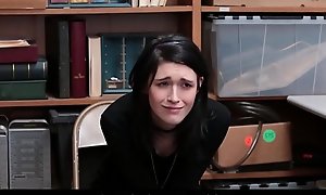 Cute Young Teen Goth Girl Ivy Aura Lets Office-holder Fuck The brush Ergo He Doesn'_t Call The Police Be incumbent on Shoplifting