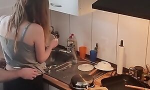 18yo Teen Stepsister Fucked In the matter of The Kitchen While The Family is scream home