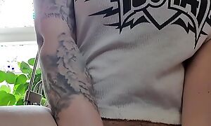 Rendered helpless my ass bastard! Erotic girl racy hairy pussy enjoys morning orgasm.Hot realy morning come to a head mount