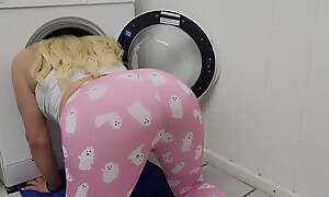 Step Bro Fucks Step Sis While She Is In The Detergent Machine - Cumshot