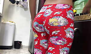 My 18 Year Old Maid Cooking, What a Delicious View I Love to See The brush Big Ass