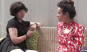 SEXY MOMMA - Kiki Turns fro Step mummy Amica for Advice!
